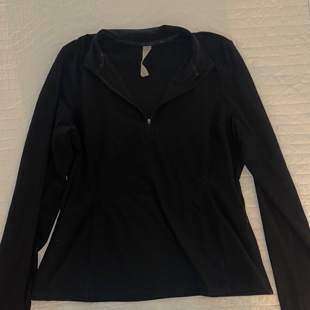ALO Yoga Black Fitted Long Sleeve Pull over